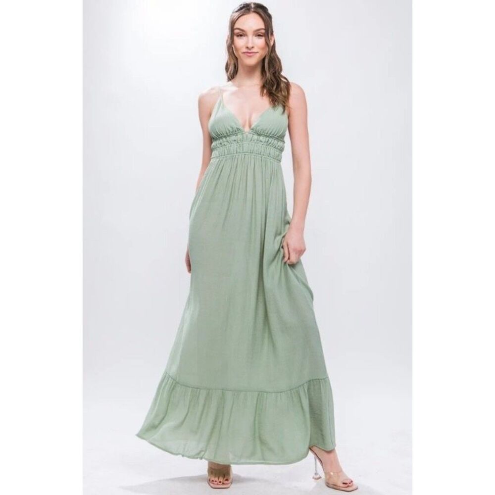 Love Tree Women M Sage Green Linen Blend Halter Tiered Maxi Dress Boho Summer